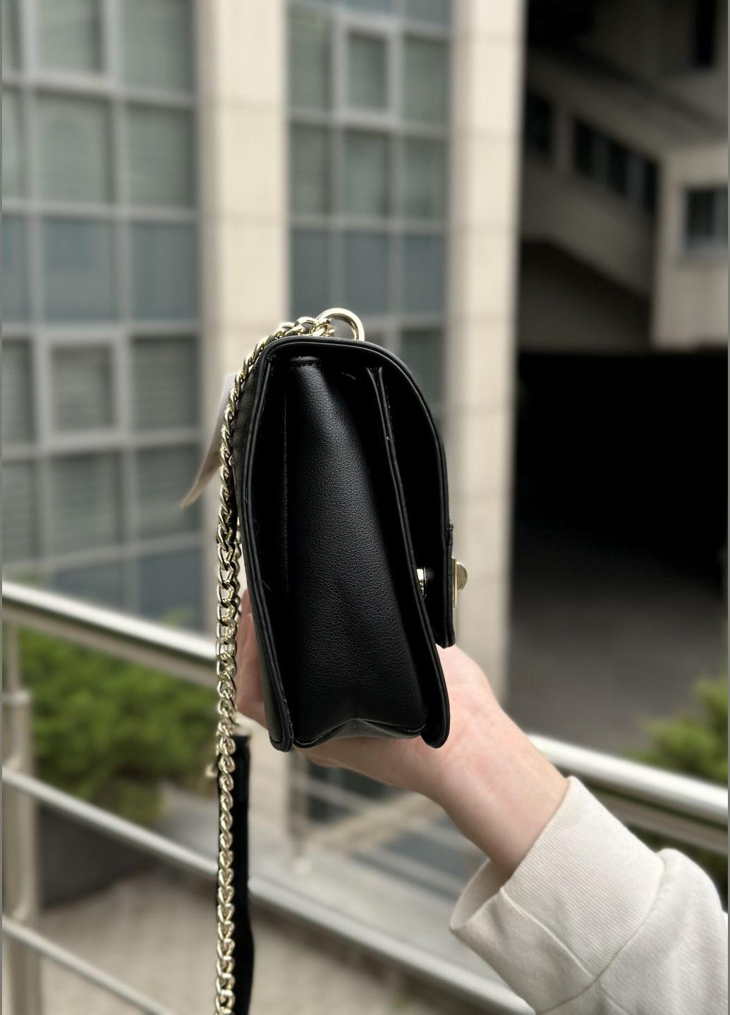 Женская сумка Guess кросс-боди черная No Brand (295574230)