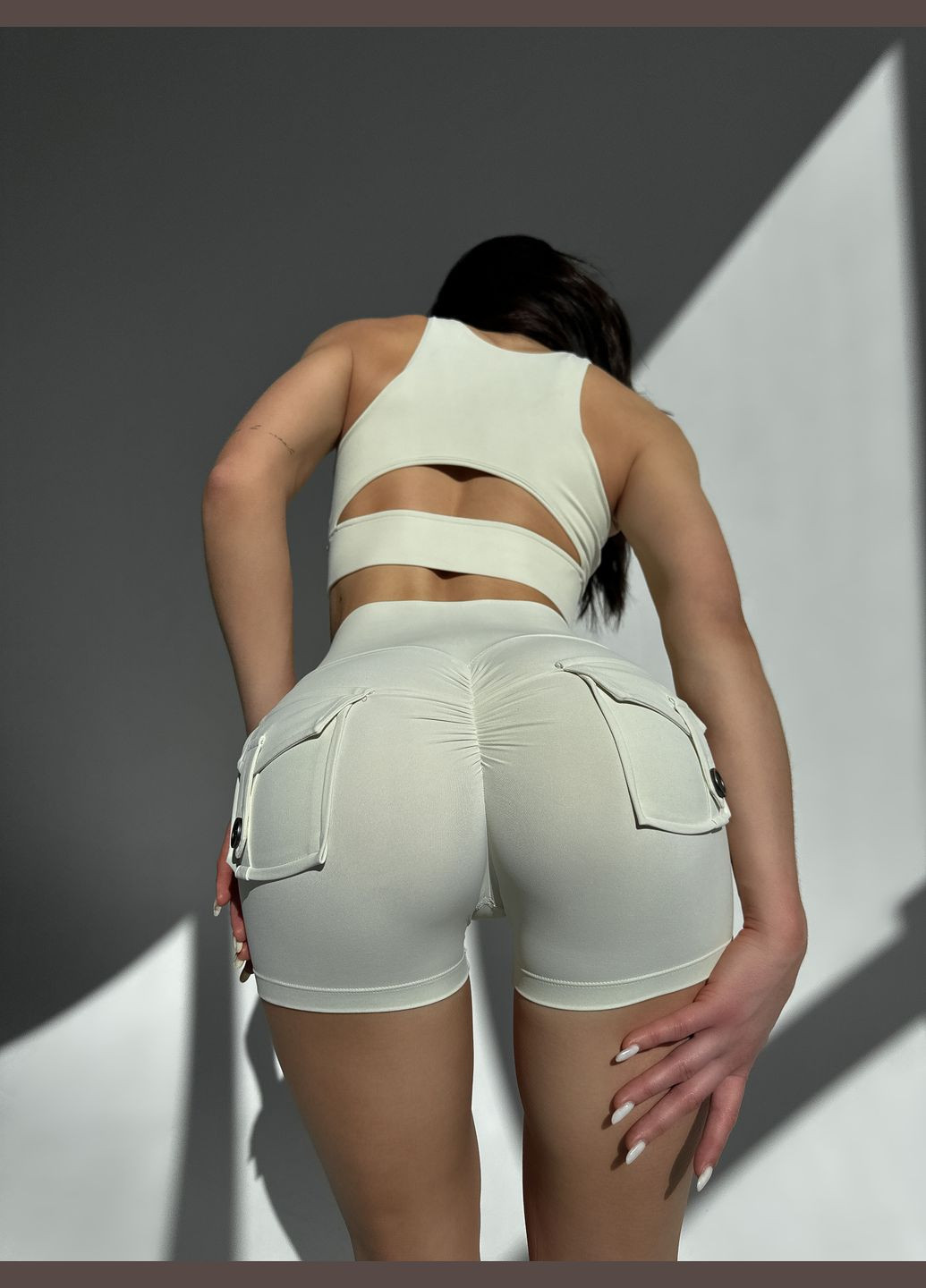Спортивные женские шорты с карманами PUSH UP для фитнеса и pole dance Молочные Pocket Короткі шорти з кишенями та пуш-ап (317046269)