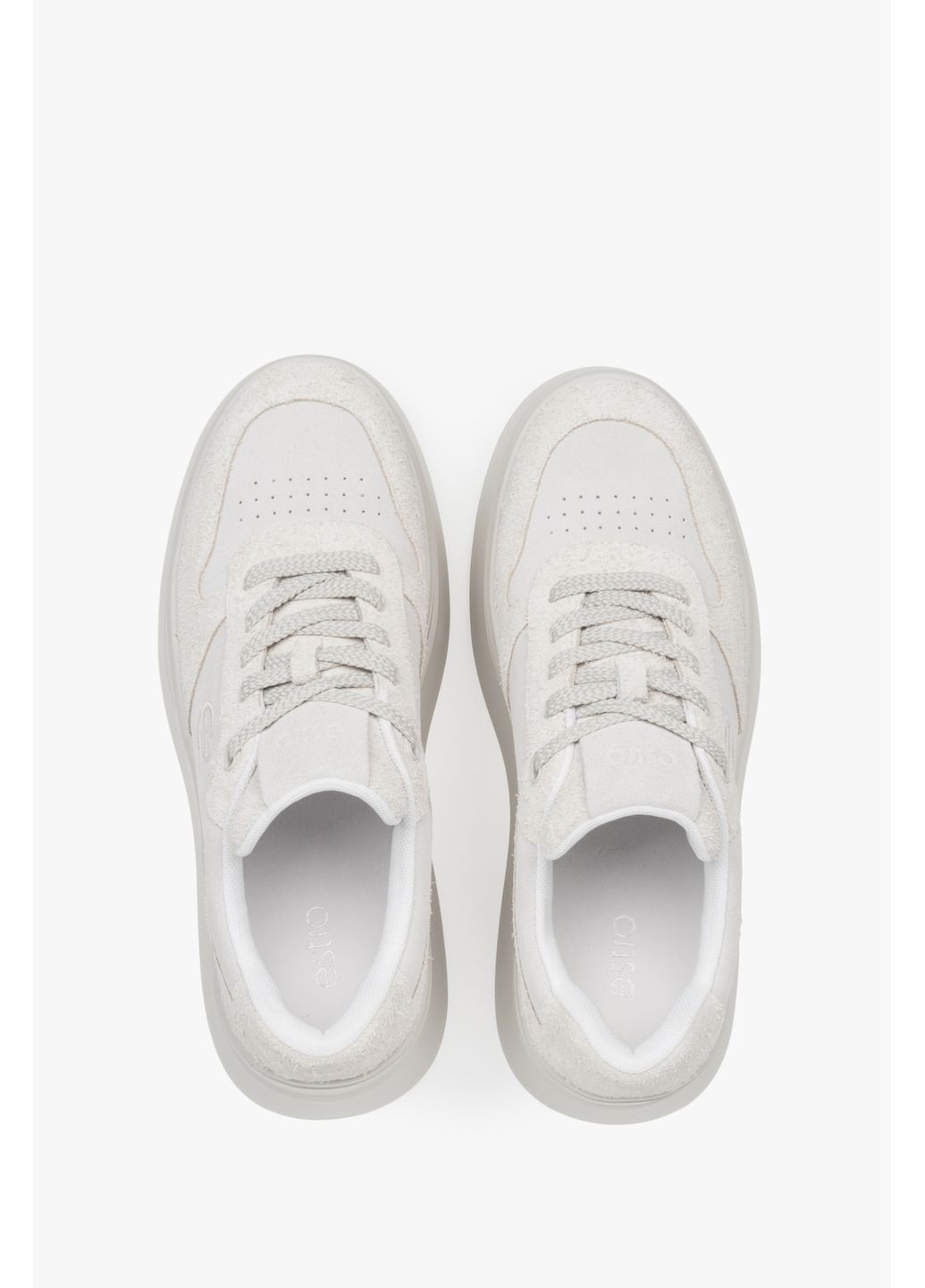 Светло-бежевые кеды низкие, цвет молочный Estro