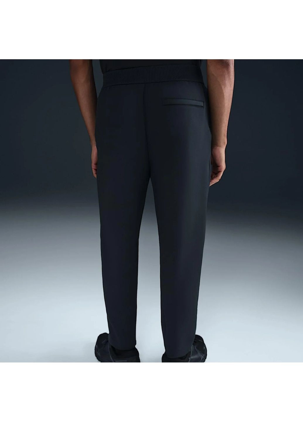 Черные демисезонные брюки Nike