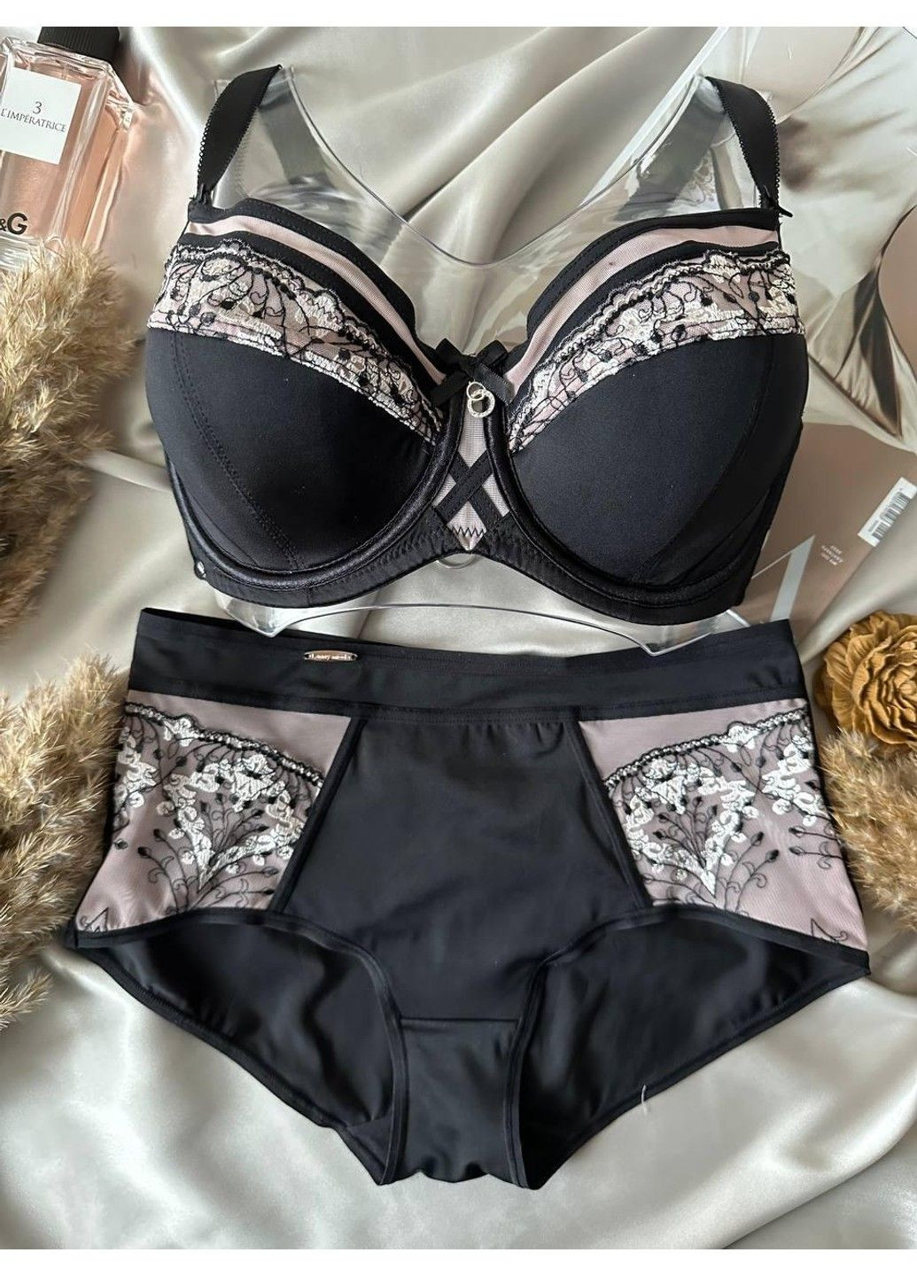 Черный черно бежевое женское белье комплект большого размера Lanny Mode