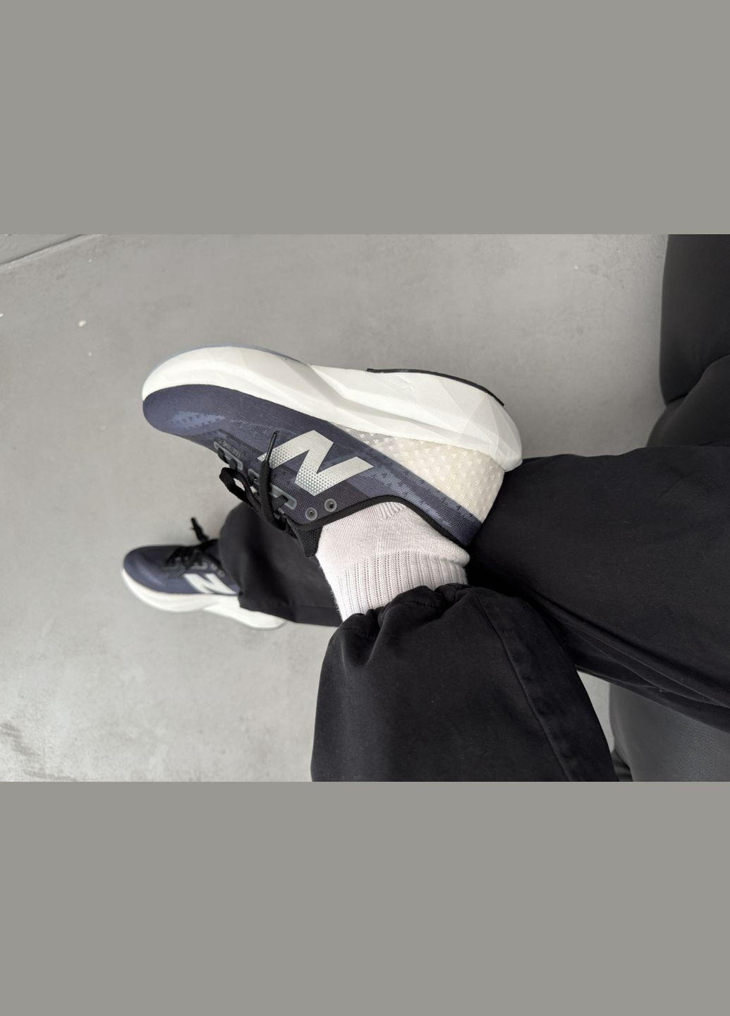 Синие демисезонные кроссовки мужские new balance fuelcell rebel v4 graphite grey white | нью беланс фьюлцел ребел синие No Brand