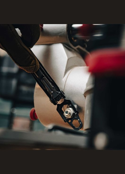 Мультитул Solid Black 16 Инструментов Серый BO-MT-M4B Badger Outdoor (342966495)