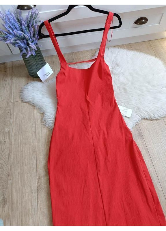 Червона сукня міді з відкритою спиною Zara