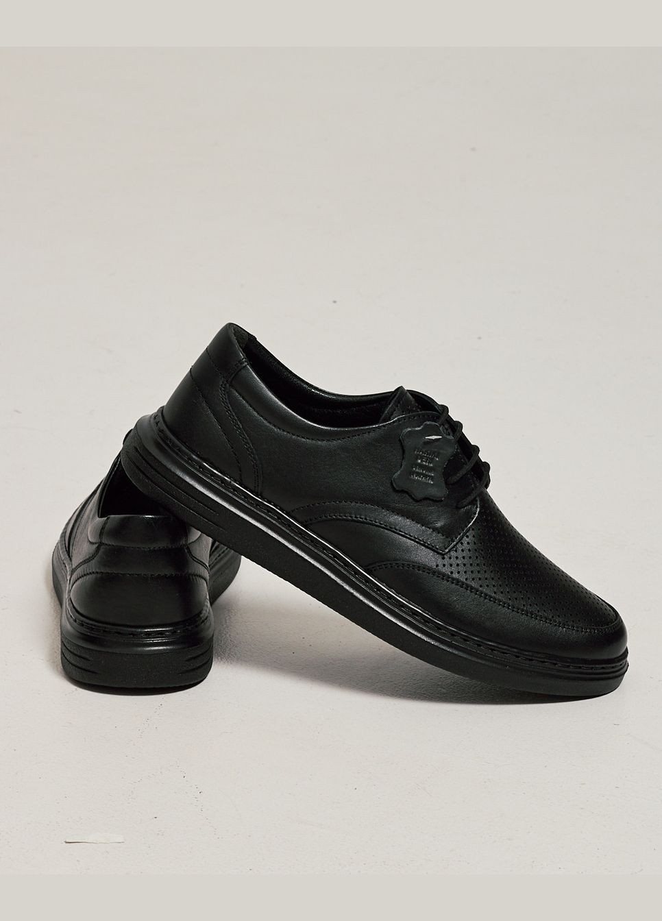 Черные повседневные туфли перфорированные кожа ALTURA на шнурках
