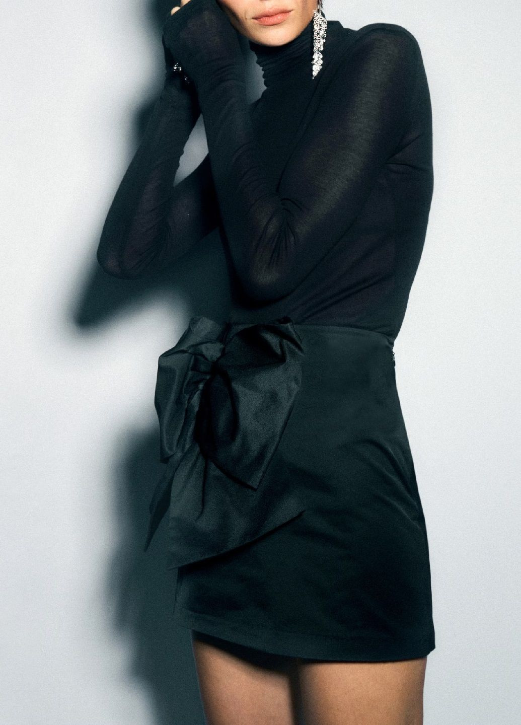 Черная кэжуал однотонная юбка H&M