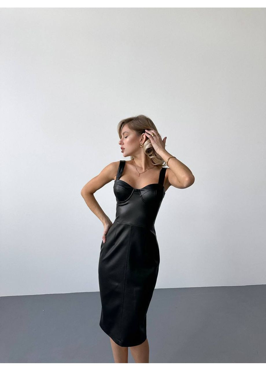 Чорна вечірня, ділова сукня з еко-шкіри на замші з корсетним ліфом Україна