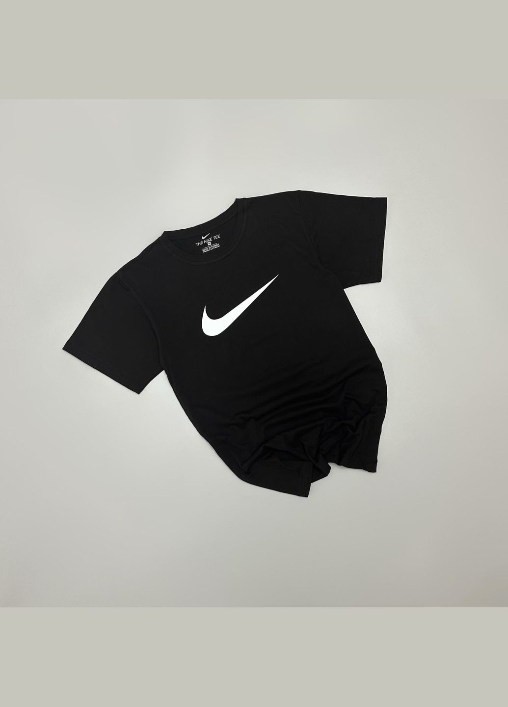 Чорна стильна чоловіча літня футболка чорна з коротким рукавом No Brand