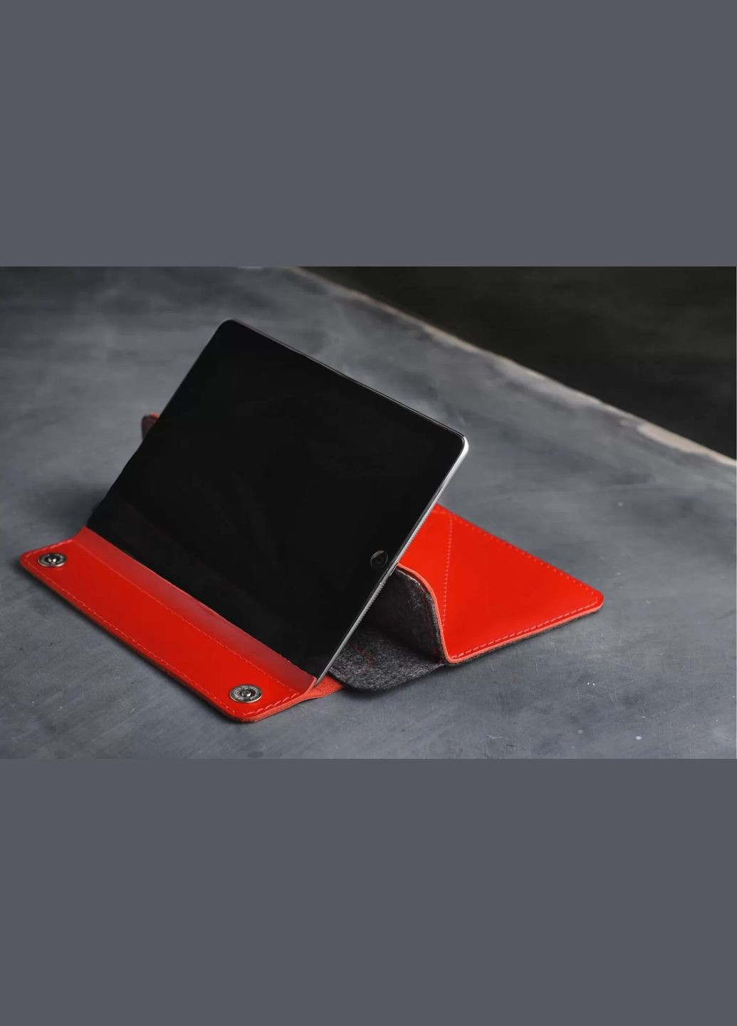 Шкіряний чохол з підставкою для iPad червоний 12.9 Skin and Skin (292144481)