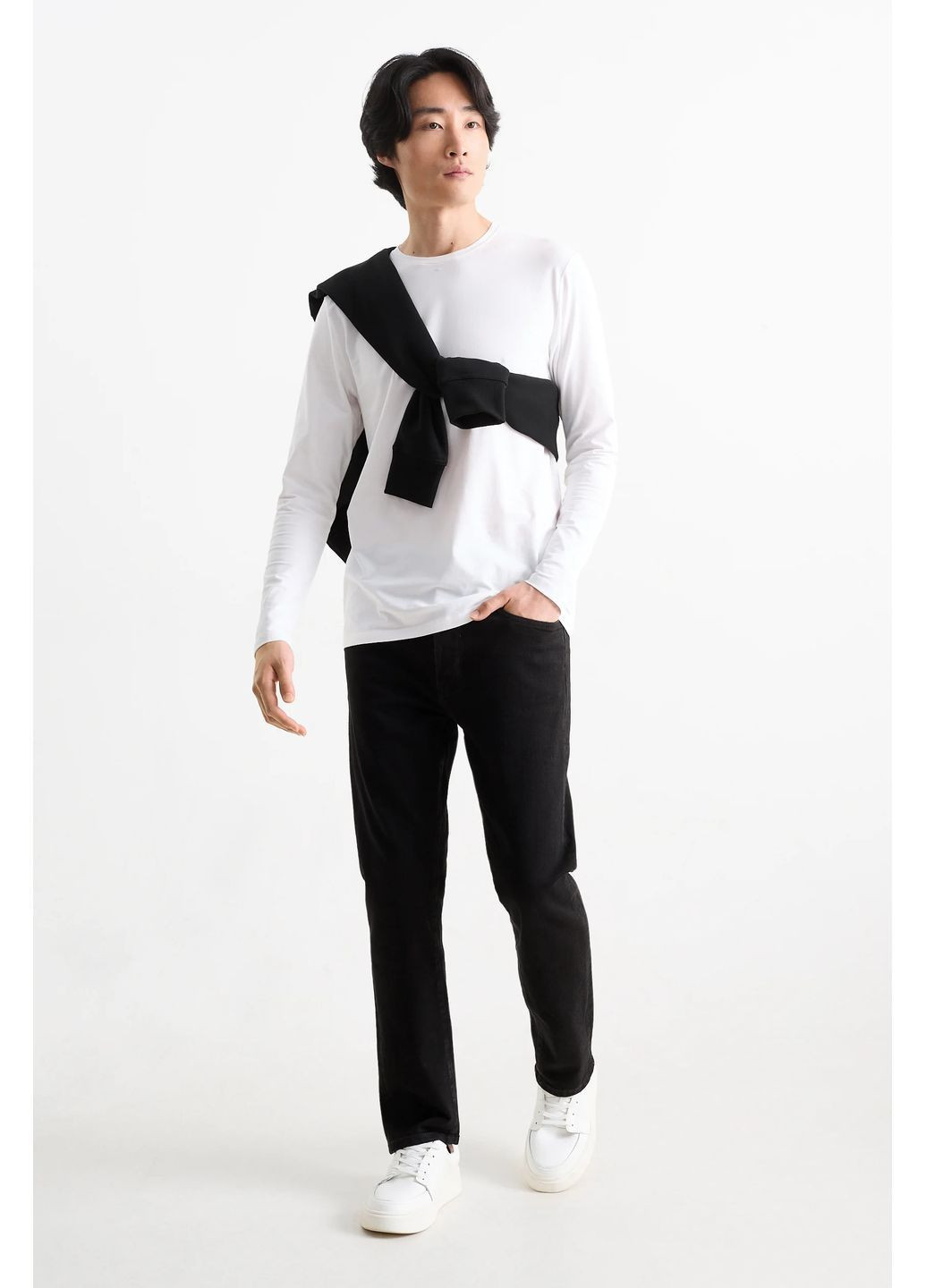 Черные демисезонные джинсы C&A