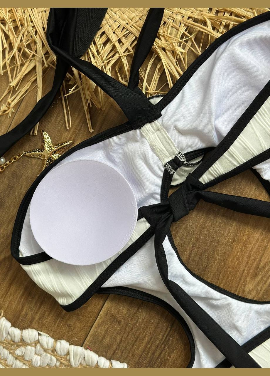 Белый летний эффектный купальник с акцентом на декольте слитный No Brand