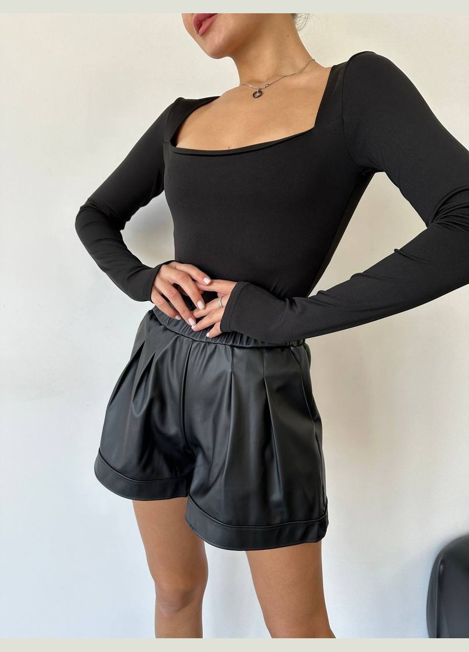 Жіночі шорти із матової еко-шкіри колір чорний р.50/52 448921 New Trend (282427025)