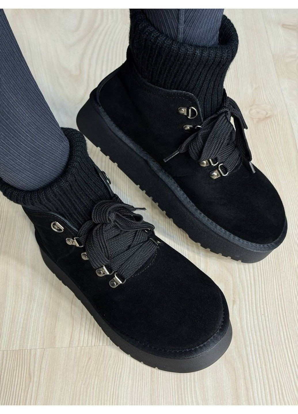 Уггі жіночі 007-1 замшеві шнурівка зі шкарпеткою чорні Hengji (369381715)