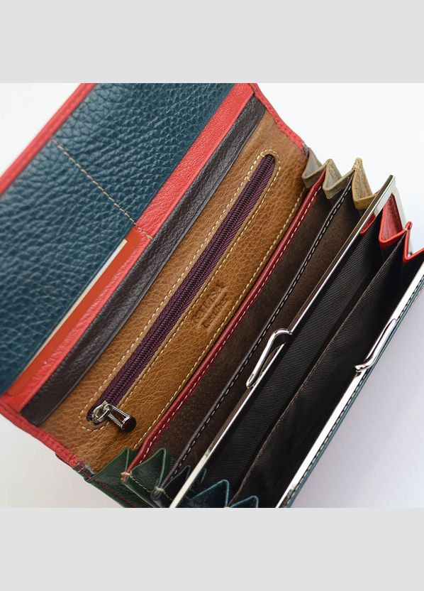 Червоний жіночий шкіряний класичний гаманець на магнітах з монетницею всередині Balisa (316710061)