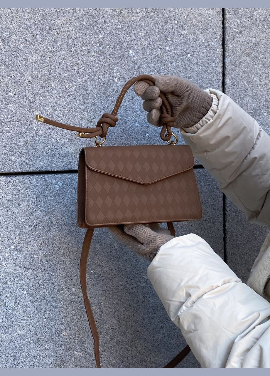 Жіноча сумка 8658 крос-боді на ремінці через плече коричнева No Brand (296008156)