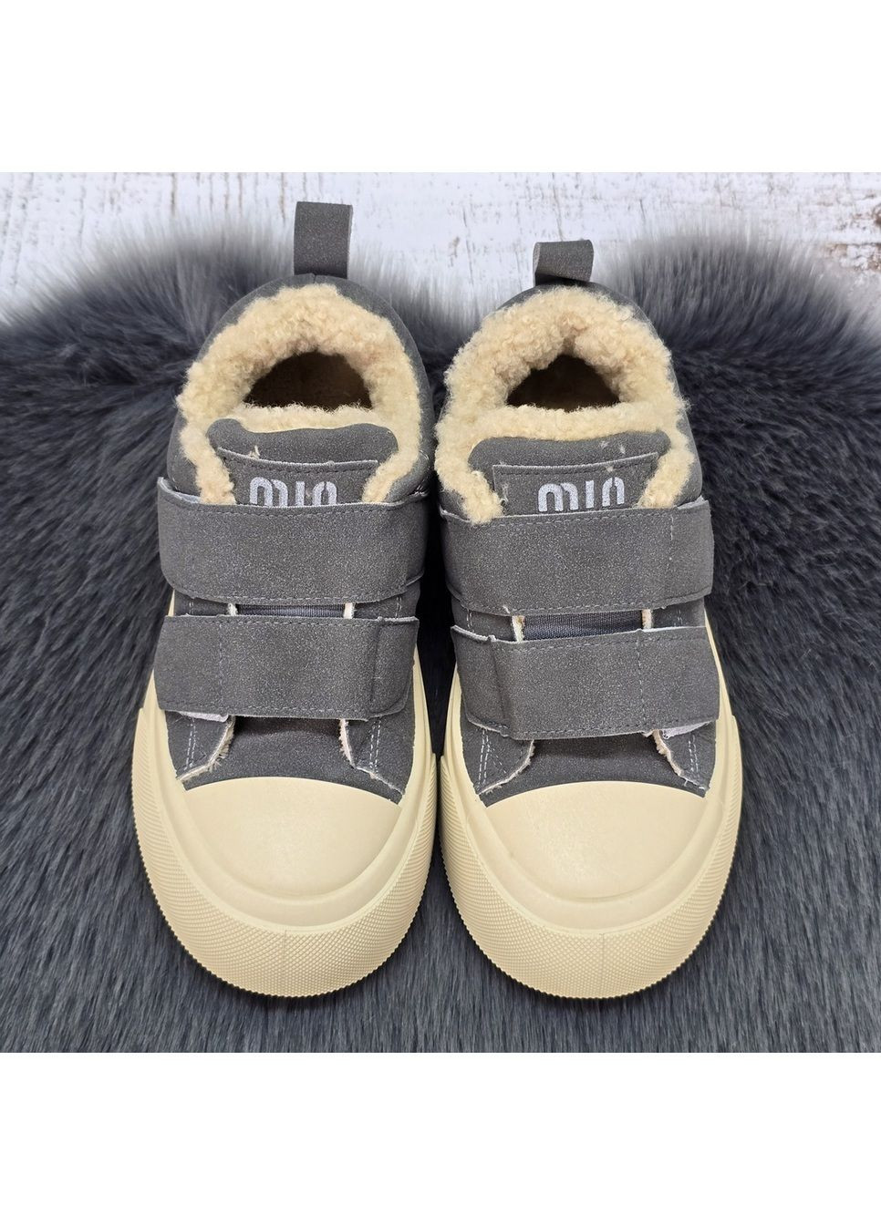 Кросівки жіночі зимові замшеві на липучках Бабочка (370212112)