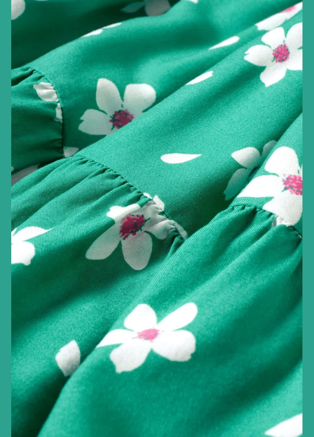 Зеленое кэжуал платье в цветочный принт C&A однотонное