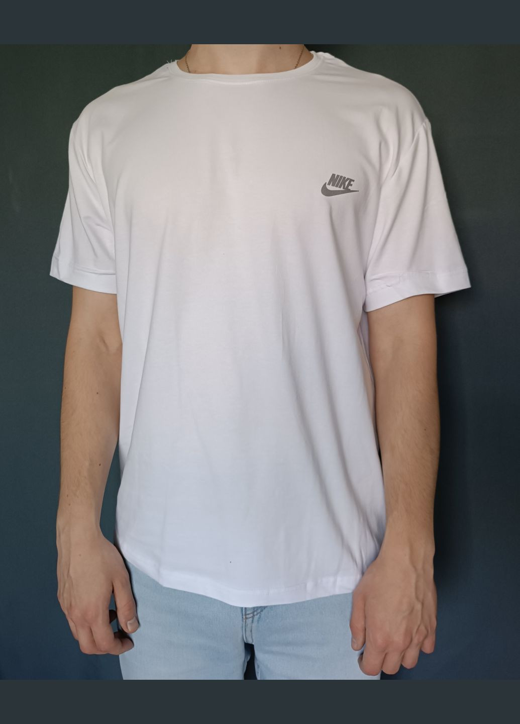 Белая мужская белая футболка с принтом с длинным рукавом No Brand