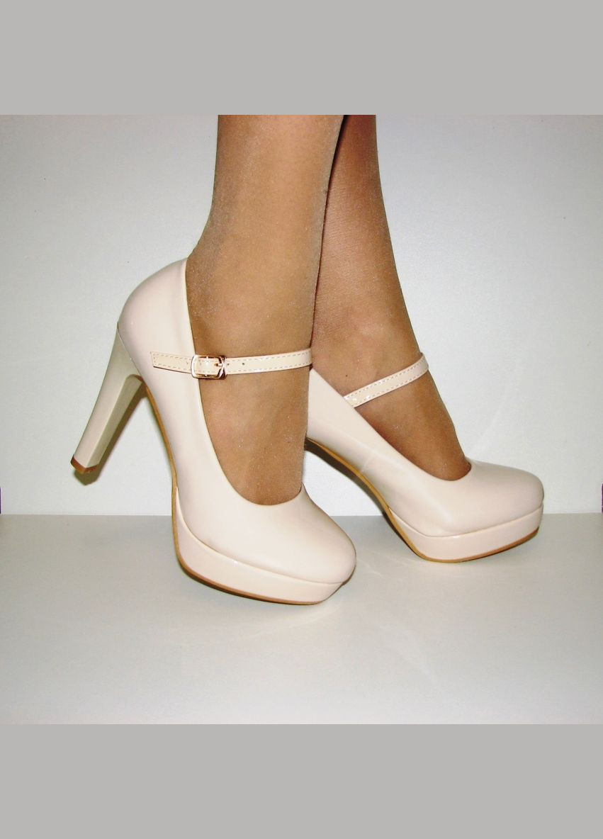 Seven Бежеві лакові туфлі на стійкому каблуці бежевий з штучна шкіра, — всесезон (315355070)