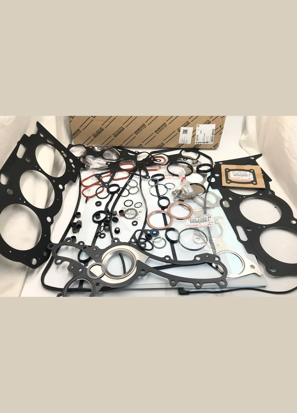 Оригінальний комплект прокладок двигуна повний 04111-31343 LAND CRUISER PRADO 120, Ланд Крузер Прадо Toyota (345740534)