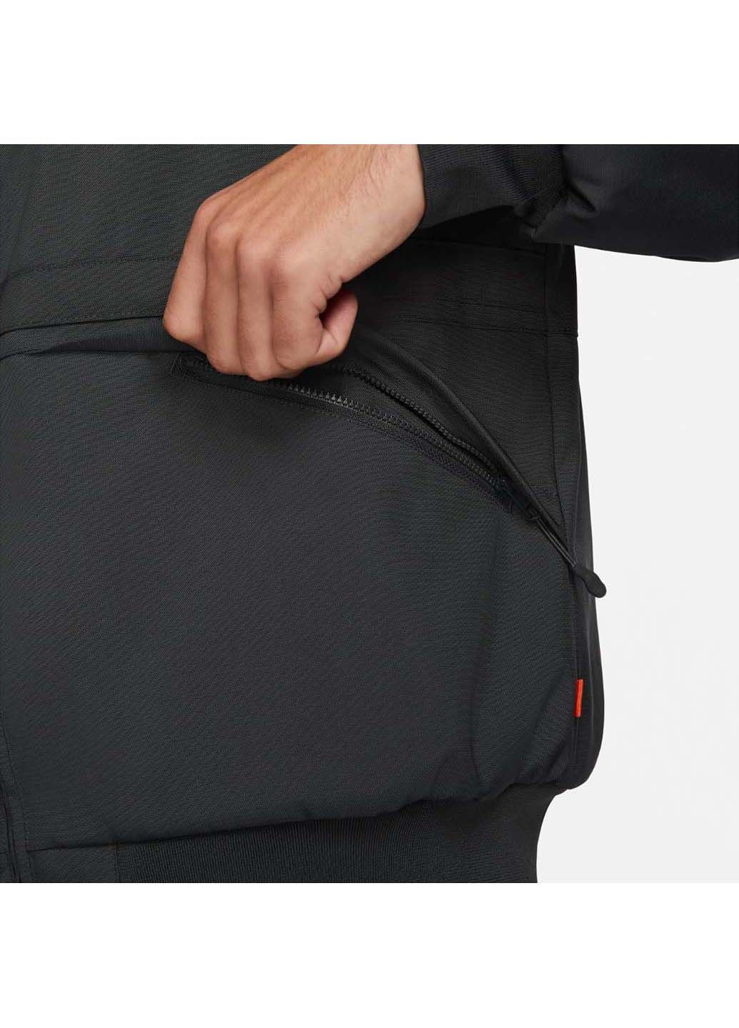 Черная демисезонная куртка мужская Nike