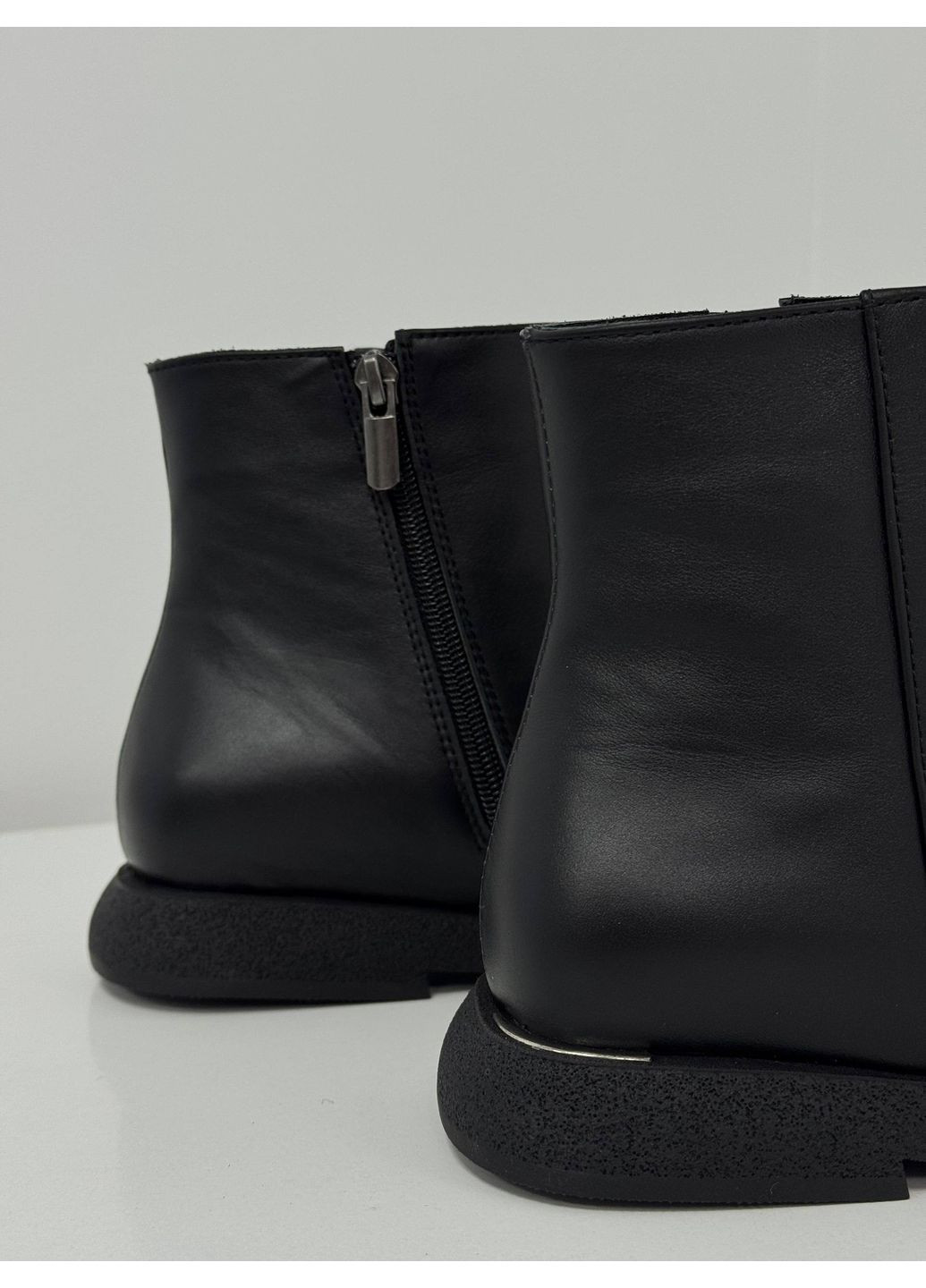 Осенние демисезонные кожаные ботинки Helen