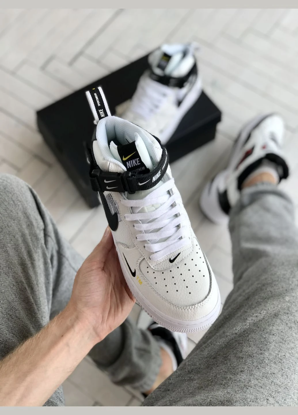 Белые всесезонные кроссовки мужские и женские nike air force 1'07lv8 ultra high white | найк аир форс высокие белые No Brand