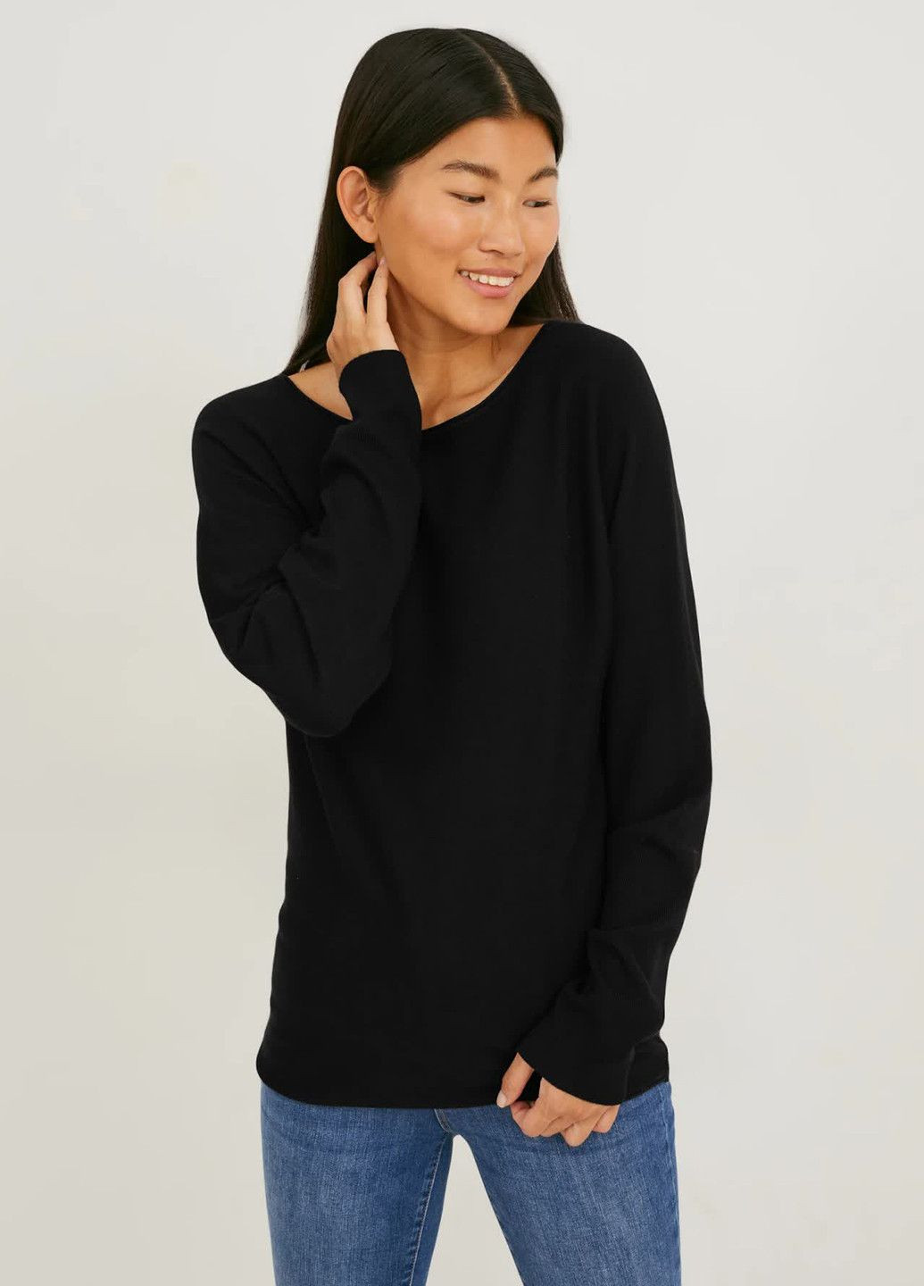 Чорний демісезонний светр з віскози C&A