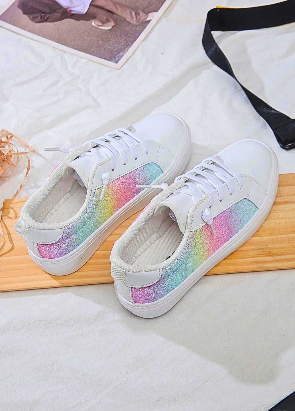 Белые кеды с блестками золотистые No Brand