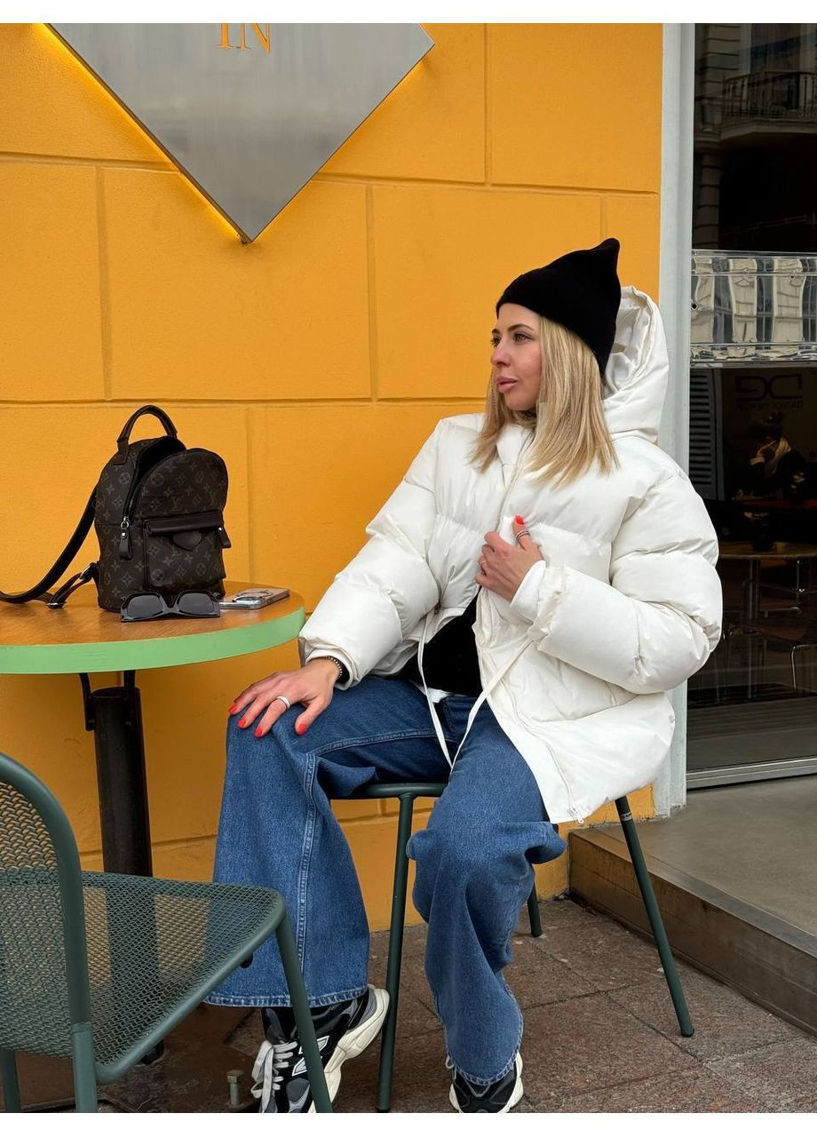 Молочна демісезонна куртка жіноча тепла Style Point