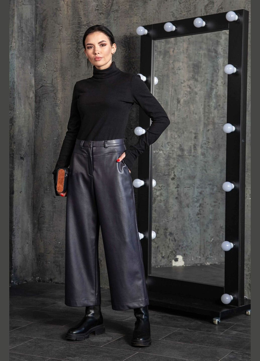 Жіночі брюки-кюлоти з екошкіри з кокеткою на талії (БР 1122) RiMari (365729558)