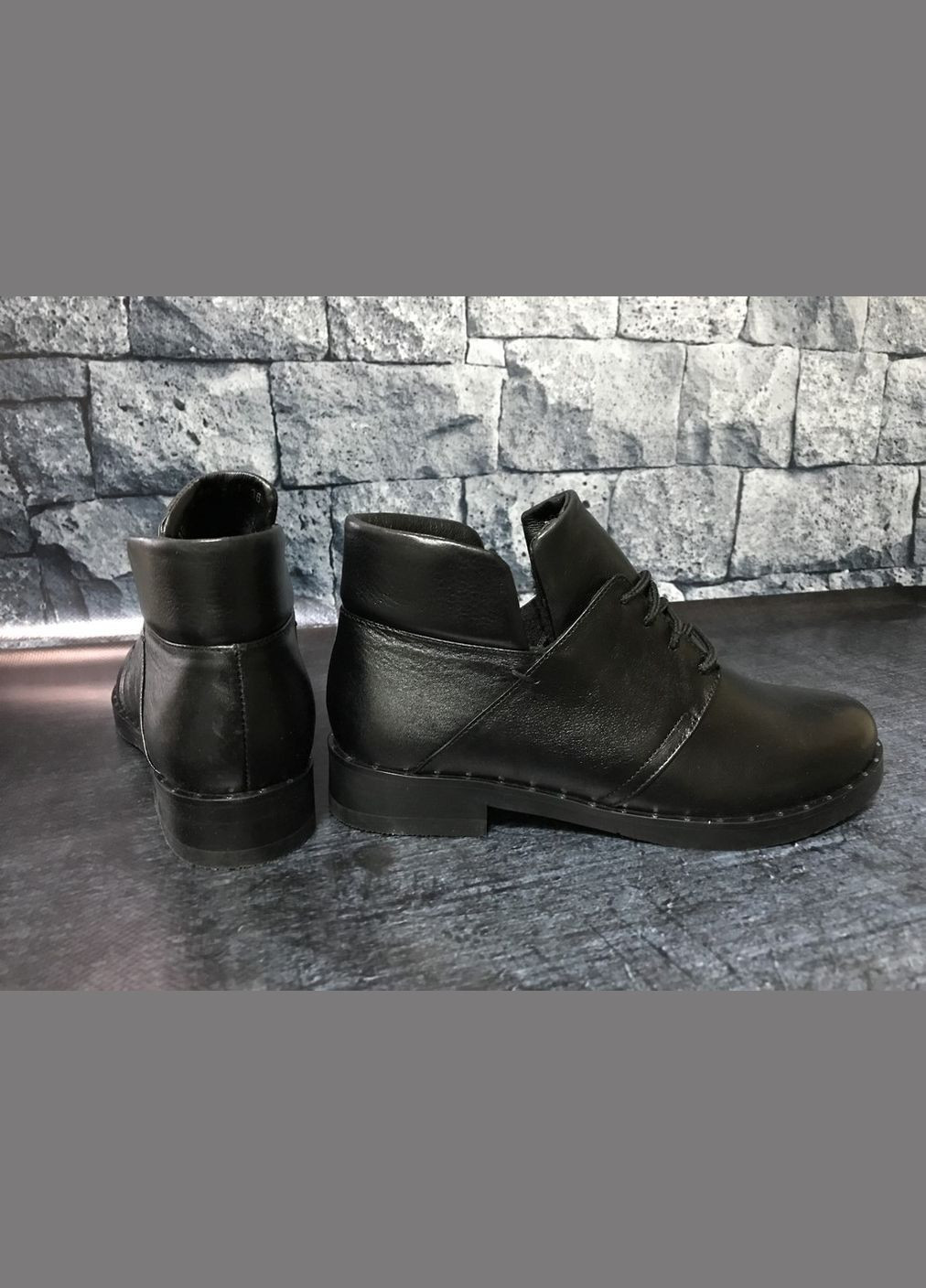 Осенние женские кожаные демисезонные ботинки в черном цвете, тм Bistfor