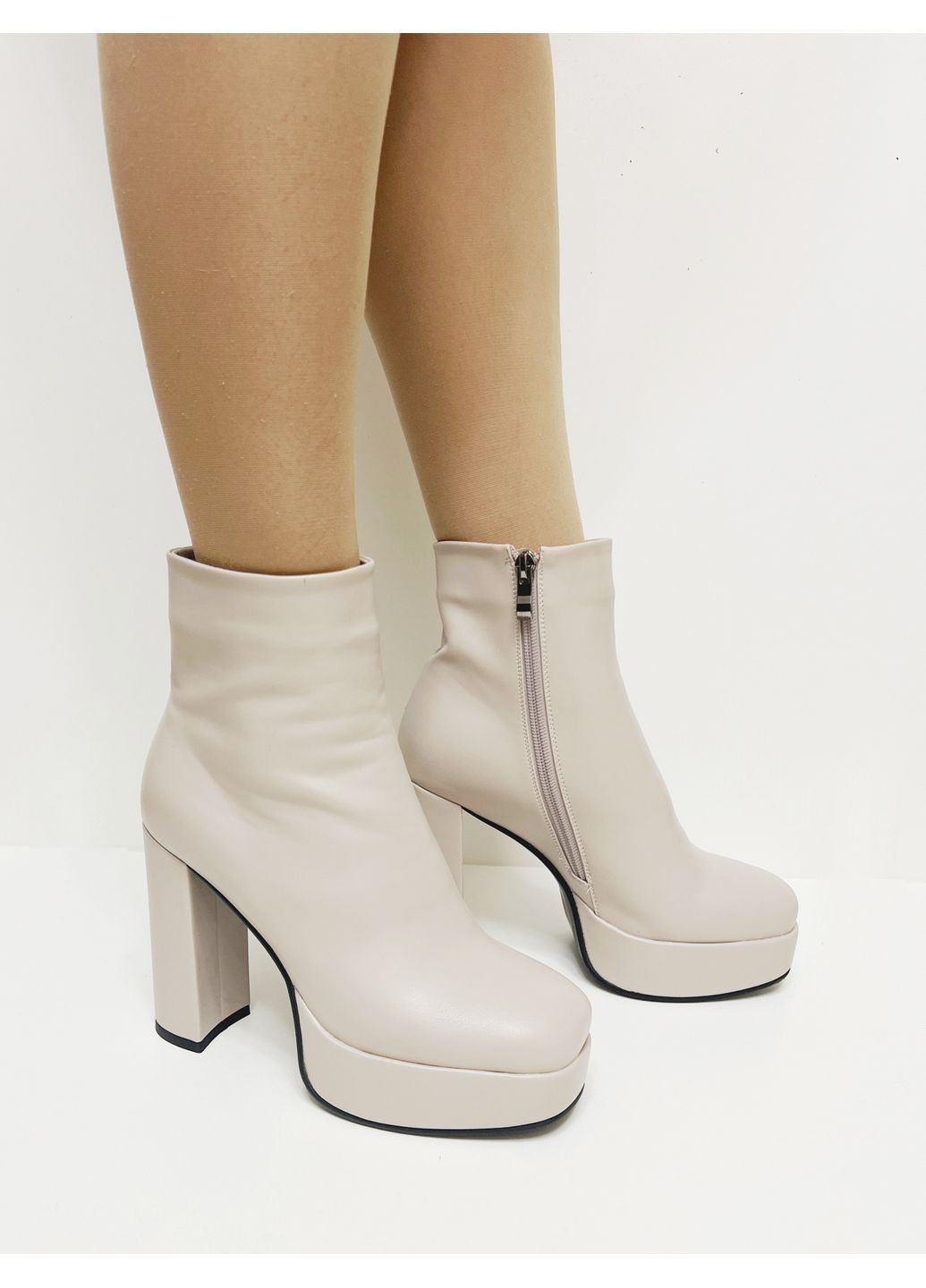 Бежеві ботильйони жіночі Loretta черевики нарядні на підборах