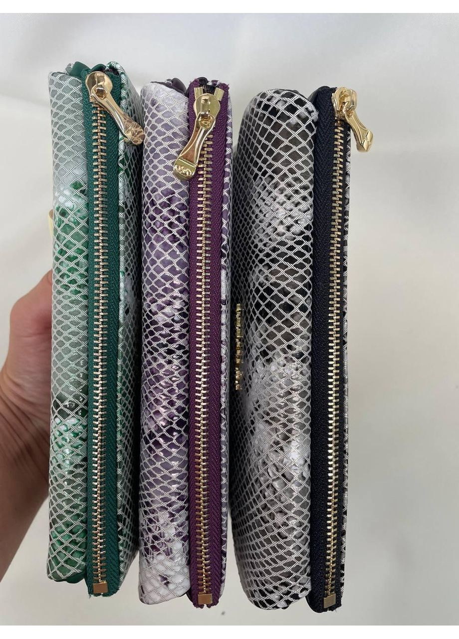 Шкіряний класичний гаманець жіночий зі слотами для карток зміїний принт Vermari (370381571)