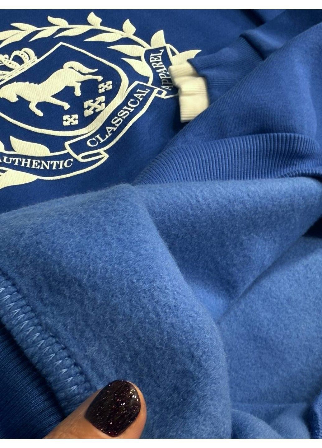 Синій світшот жіночий 2473 утеплений на флісі з коміром та принтом Olivia (370456411)