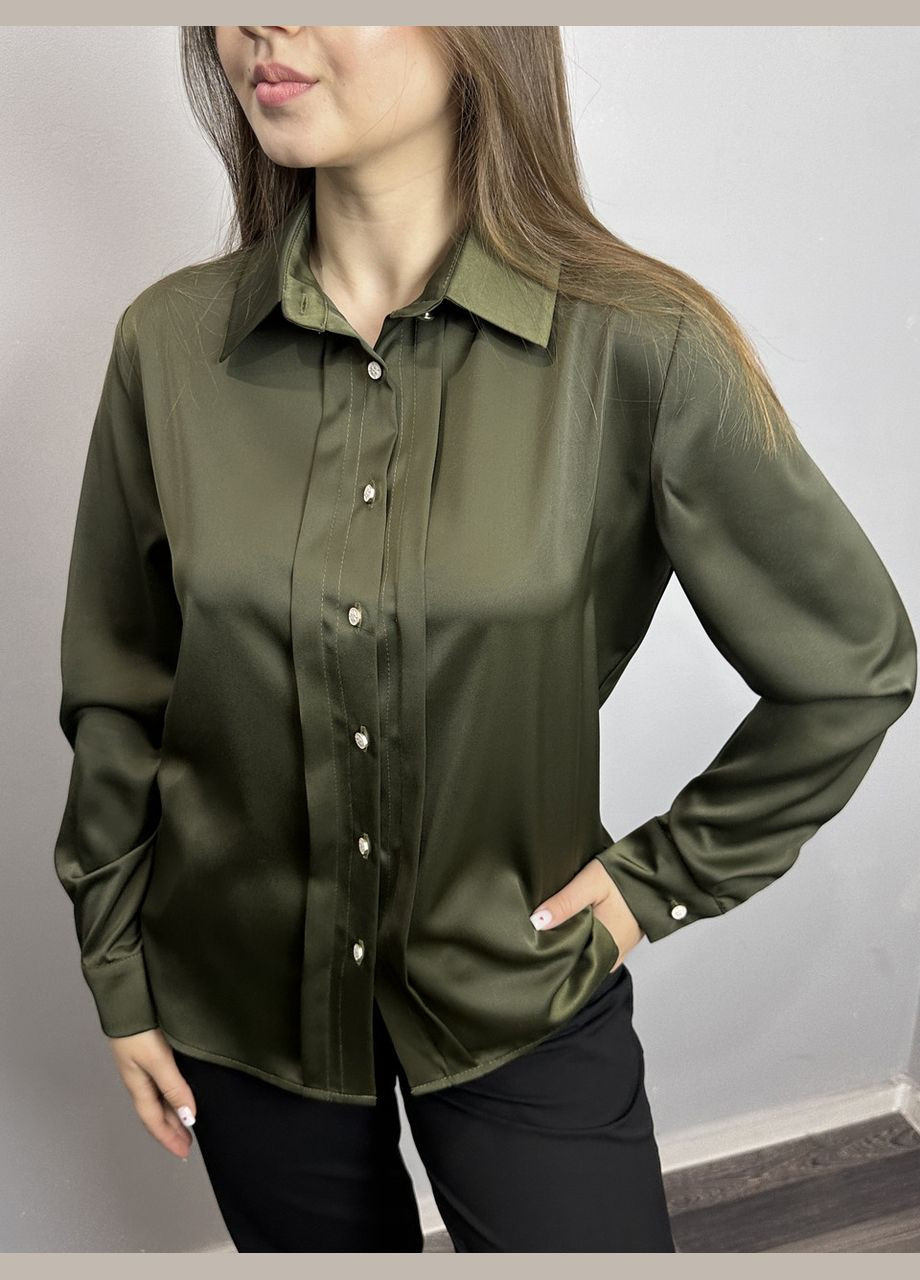 Оливкова (хакі) демісезонна блуза жіноча дизайнерська хакі на гудзики mkjl30779 Modna KAZKA