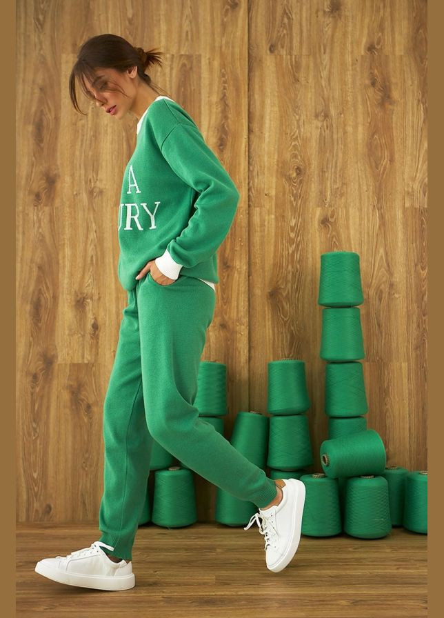 Зелений демісезонний джемпер вільного крою зі спущеною лінією плеча (2440) Triko Bakh