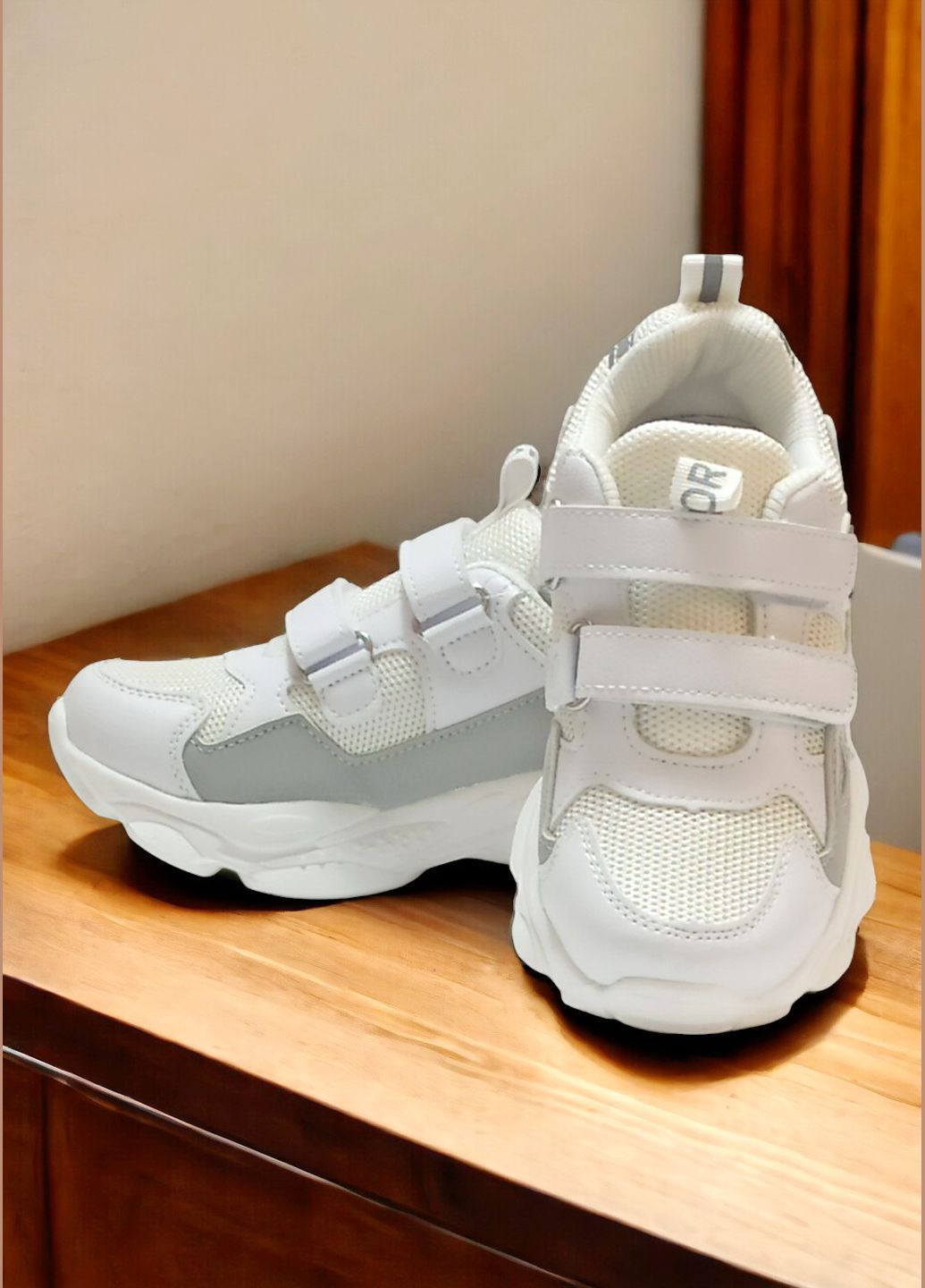 Білі осінні дитячі кросівки для дівчинки том м 7416а Tom.M
