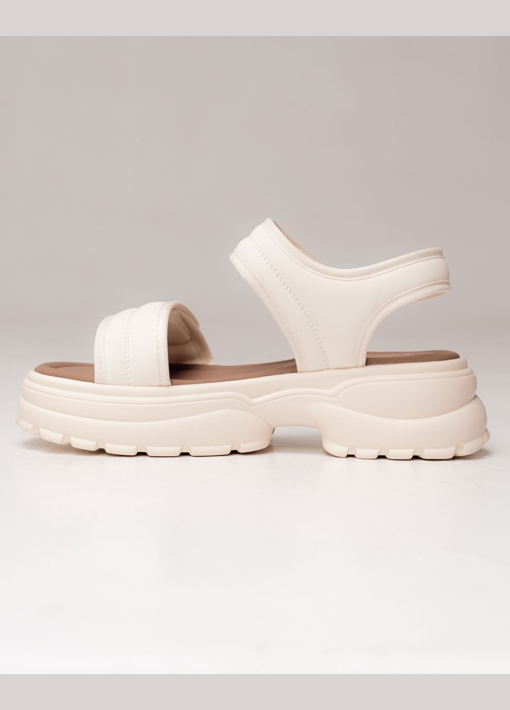 Кросівки на платформі чорна шкіра Prima d'Arte бежеві всесезони (323170948)