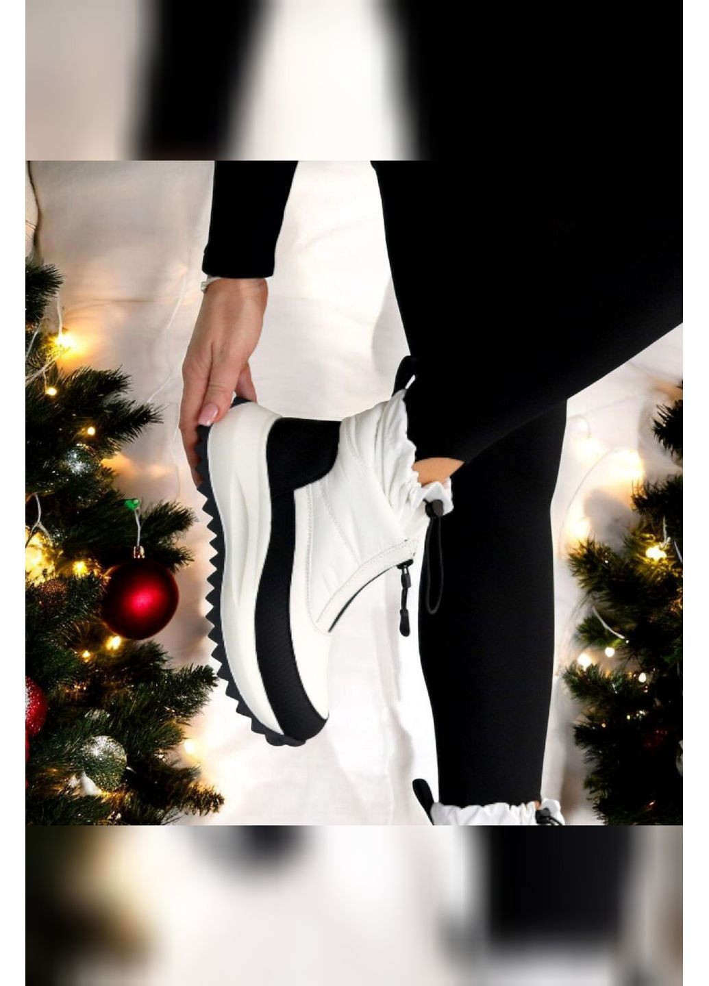 Жіночі білі водонепроникні термодутики з чорним елементом зимові на хутрі MD Дутики (369719504)