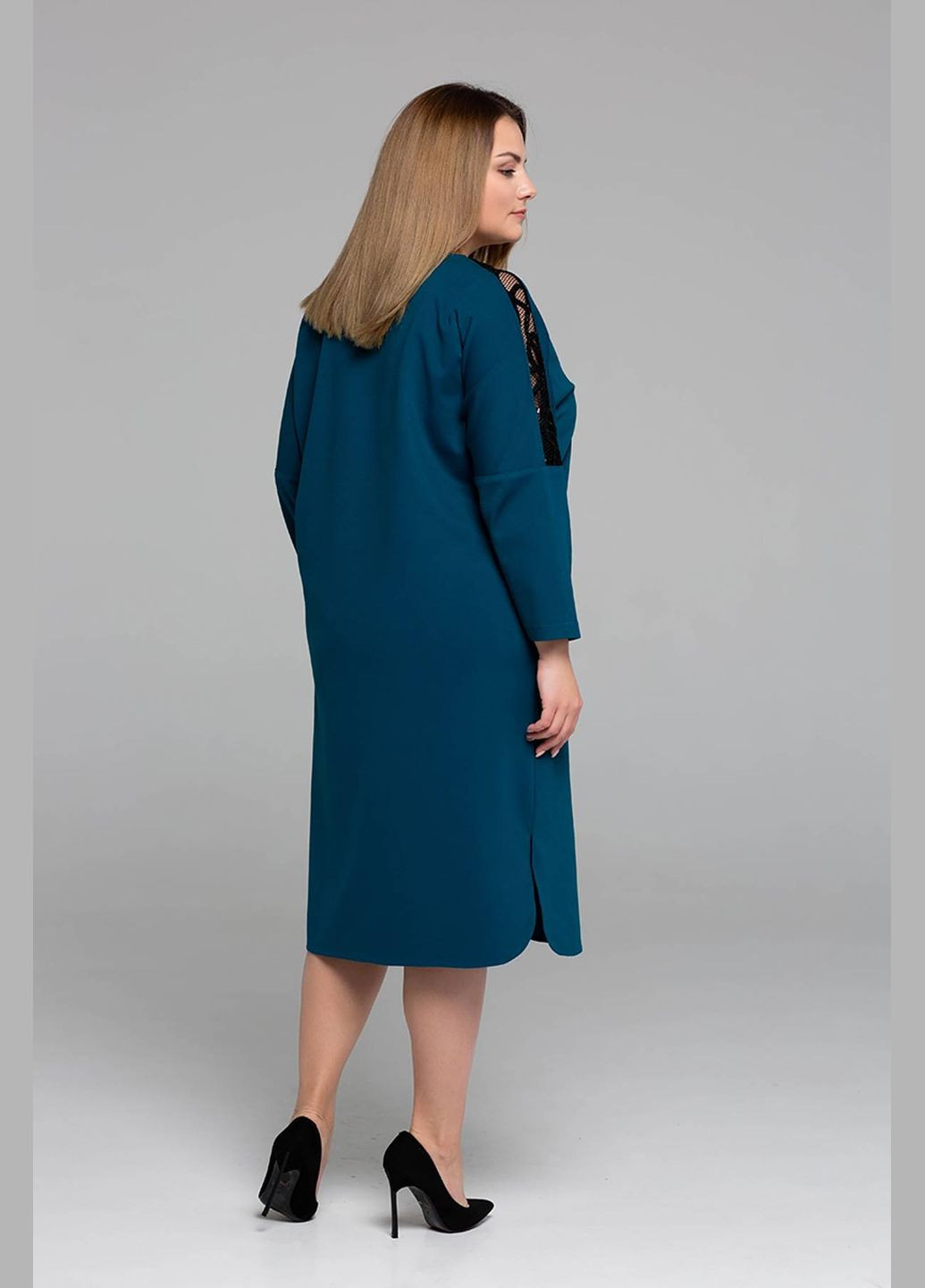Синее деловое платье с накладными карманами лем цвета морской волны 54 Tatiana