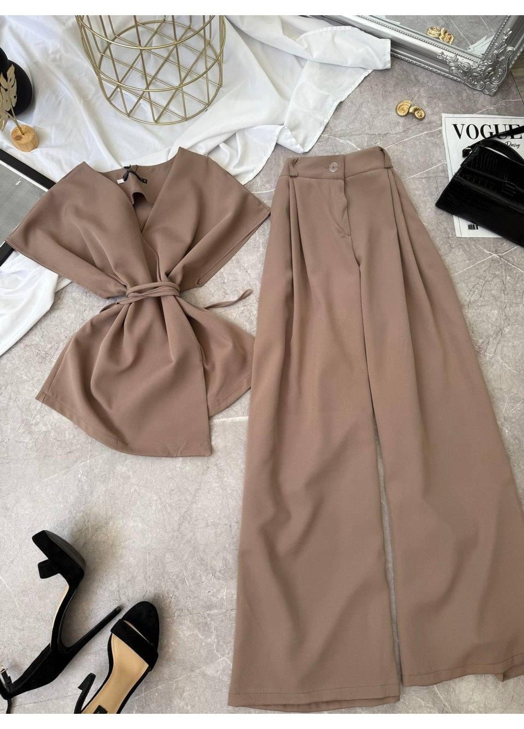 Костюм 2–ка з костюмки, з жилеткою та широкими штанами мод ЛКК-202, мокко, 50-52 No Brand (355469744)