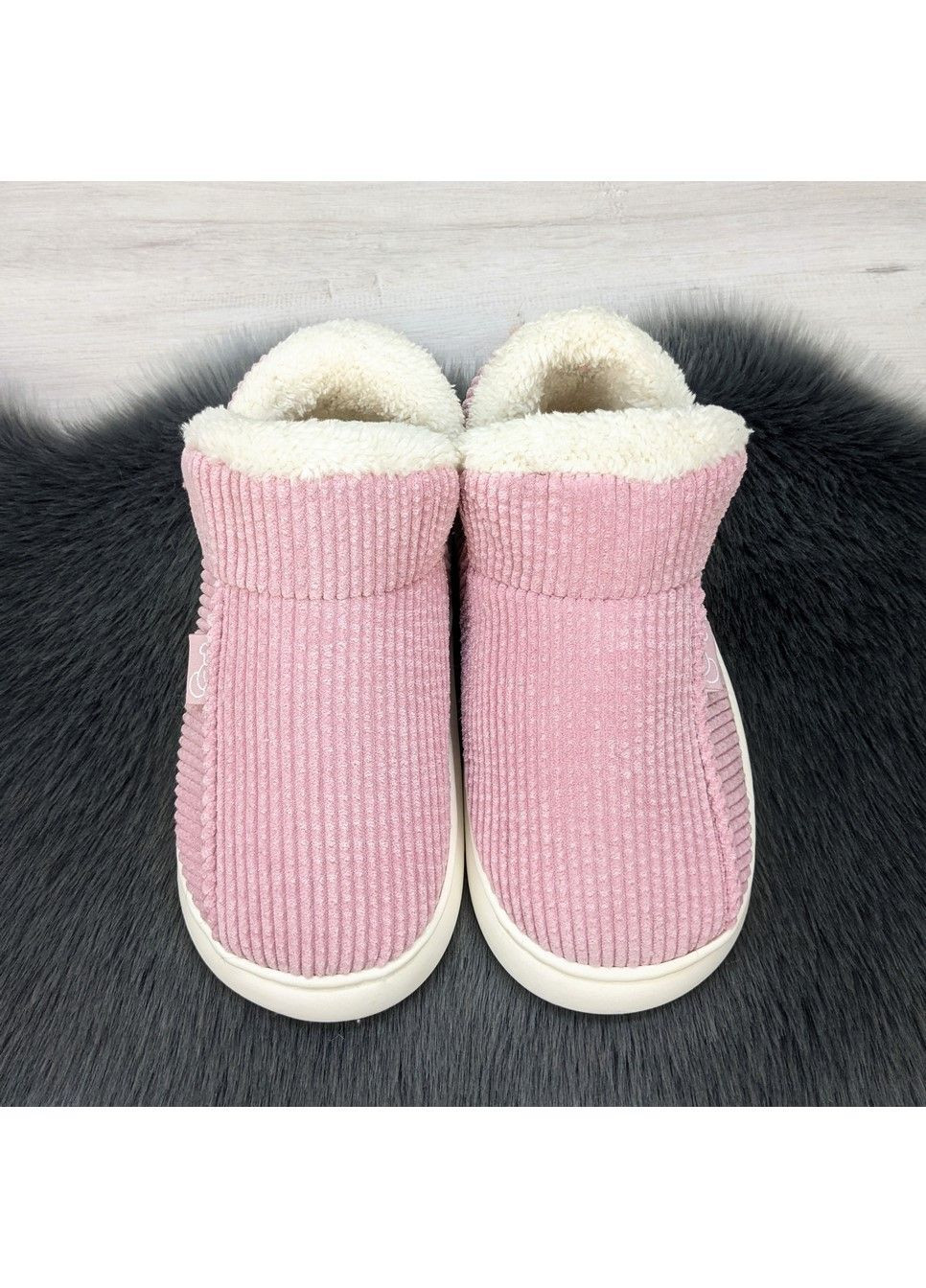 Розовые тапочки чуни женские теплые закрытые Lion