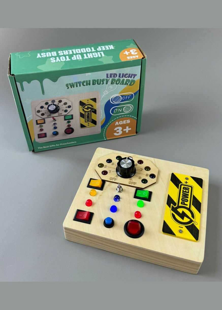 Бизиборд с подсвечивающимися кнопками C 61732 7 переключателей, отвертка, на батарейках, в коробке Play Smart (361409472)