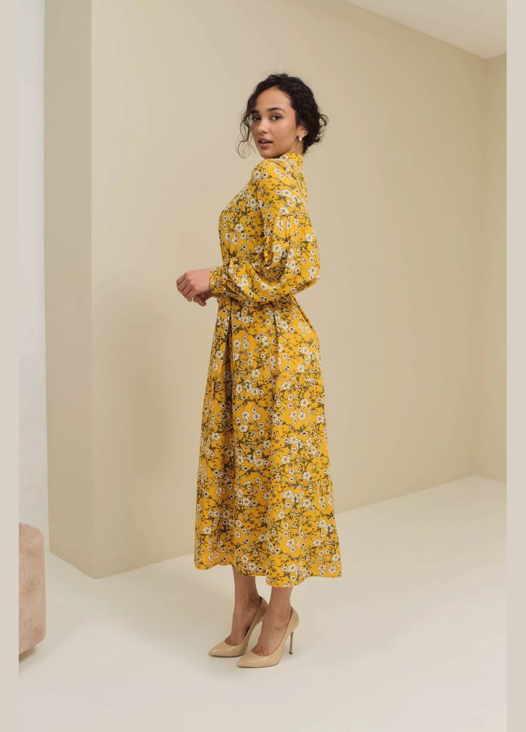 Желтое повседневный, кэжуал платье с пышной юбкой Seventeen с цветочным принтом