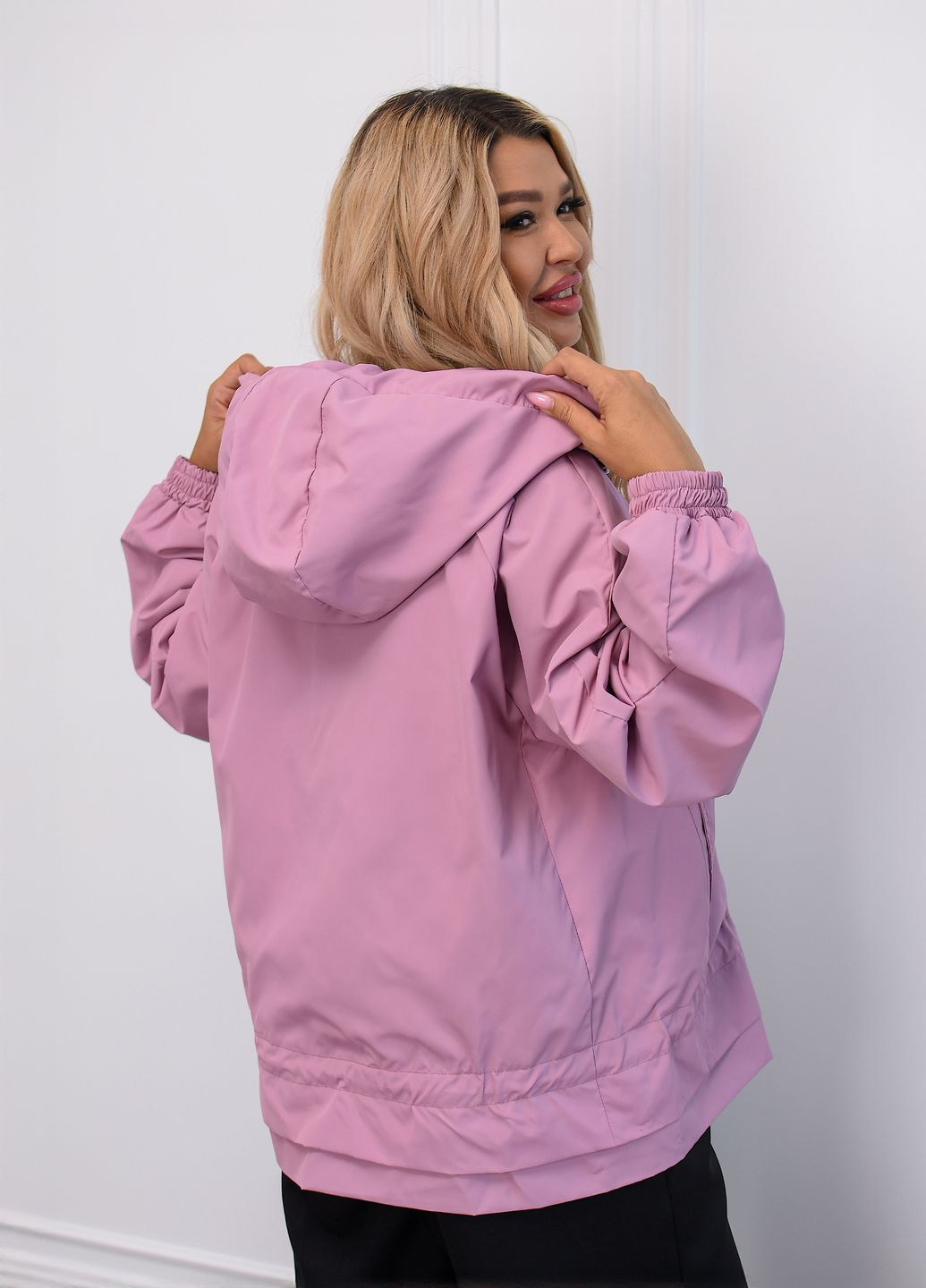 Куртка жіноча вітровка оверсайз з капюшоном No Brand (360751016}