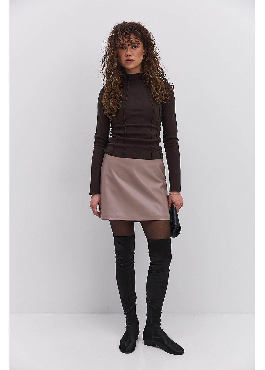 Жіночий флісовий лонгслів чорний з вертикальними швами навиворіт Arjen (370601817)