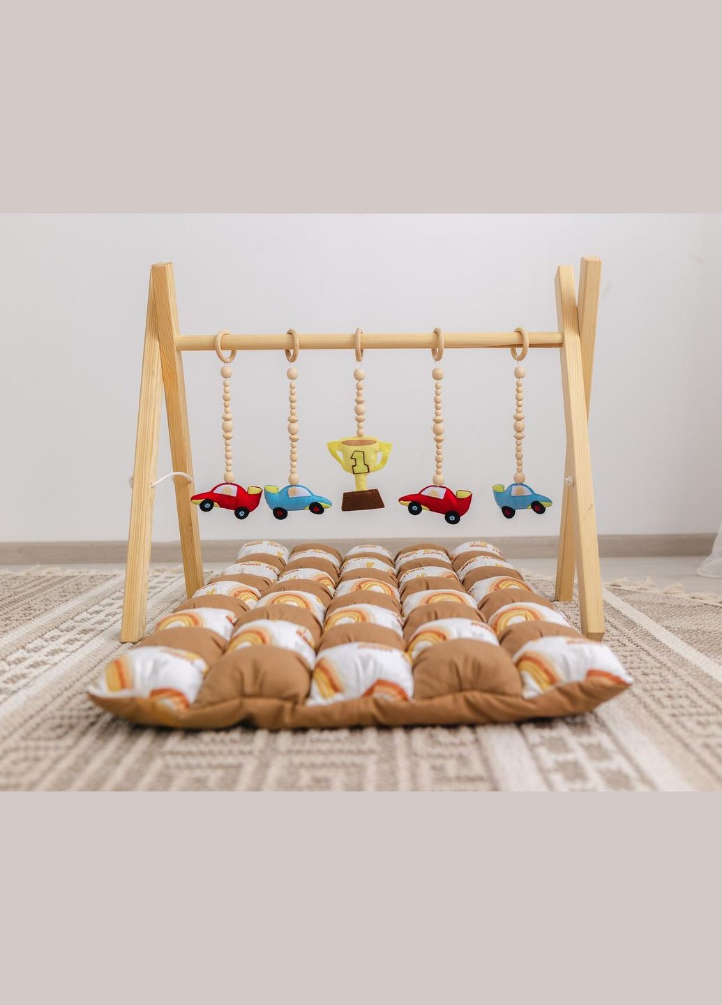 Мобиль детский напольный Чемпион с матрасиком Rainbow No Brand (316257283)