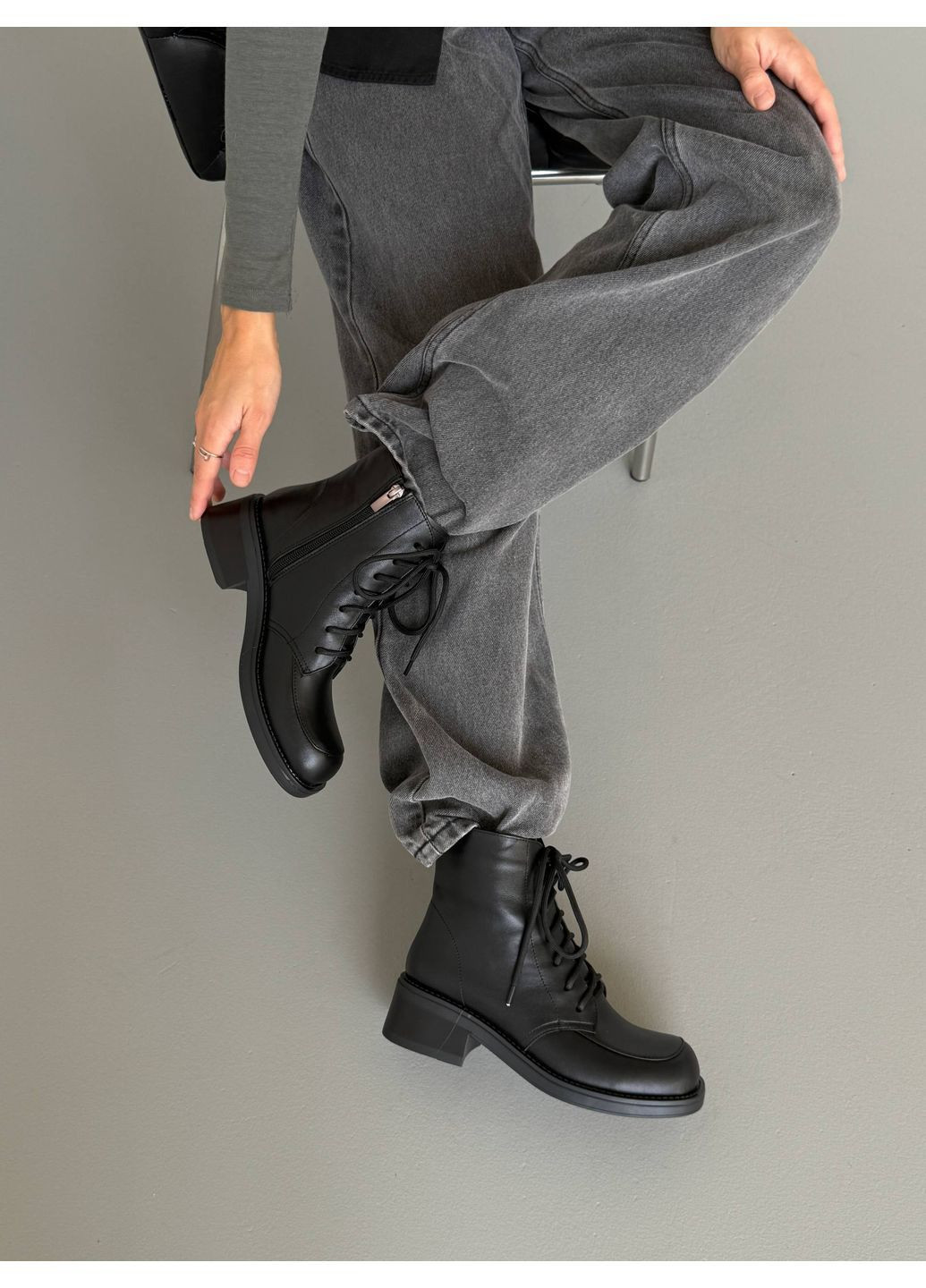 Осенние демисезонные анатомические ботинки Helen