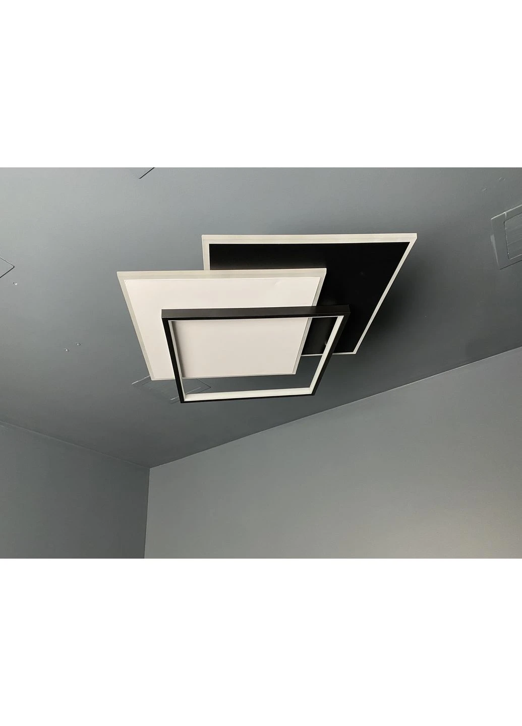 Люстра стельова з пультом світлодіодна 124W (87-1003 WH+BK) No Brand (370071234)